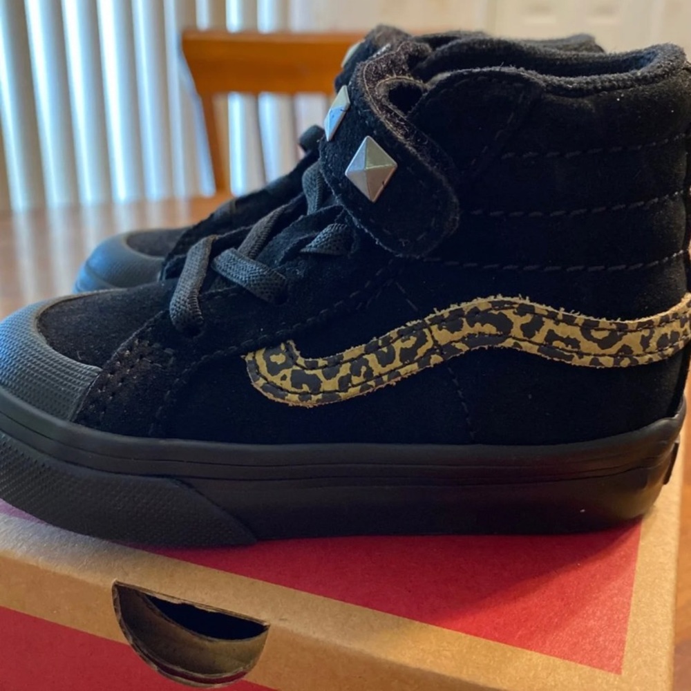 Toddler studded vans